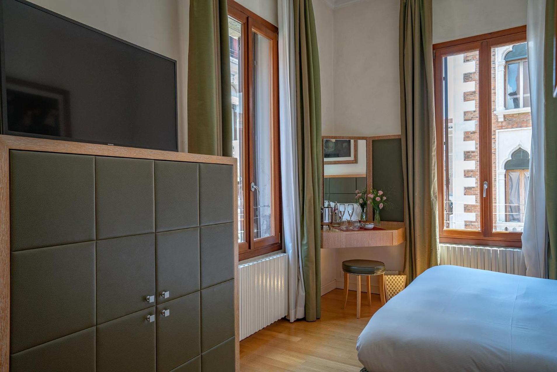 Отель Residenza San Marco " La Padrona" Венеция Экстерьер фото