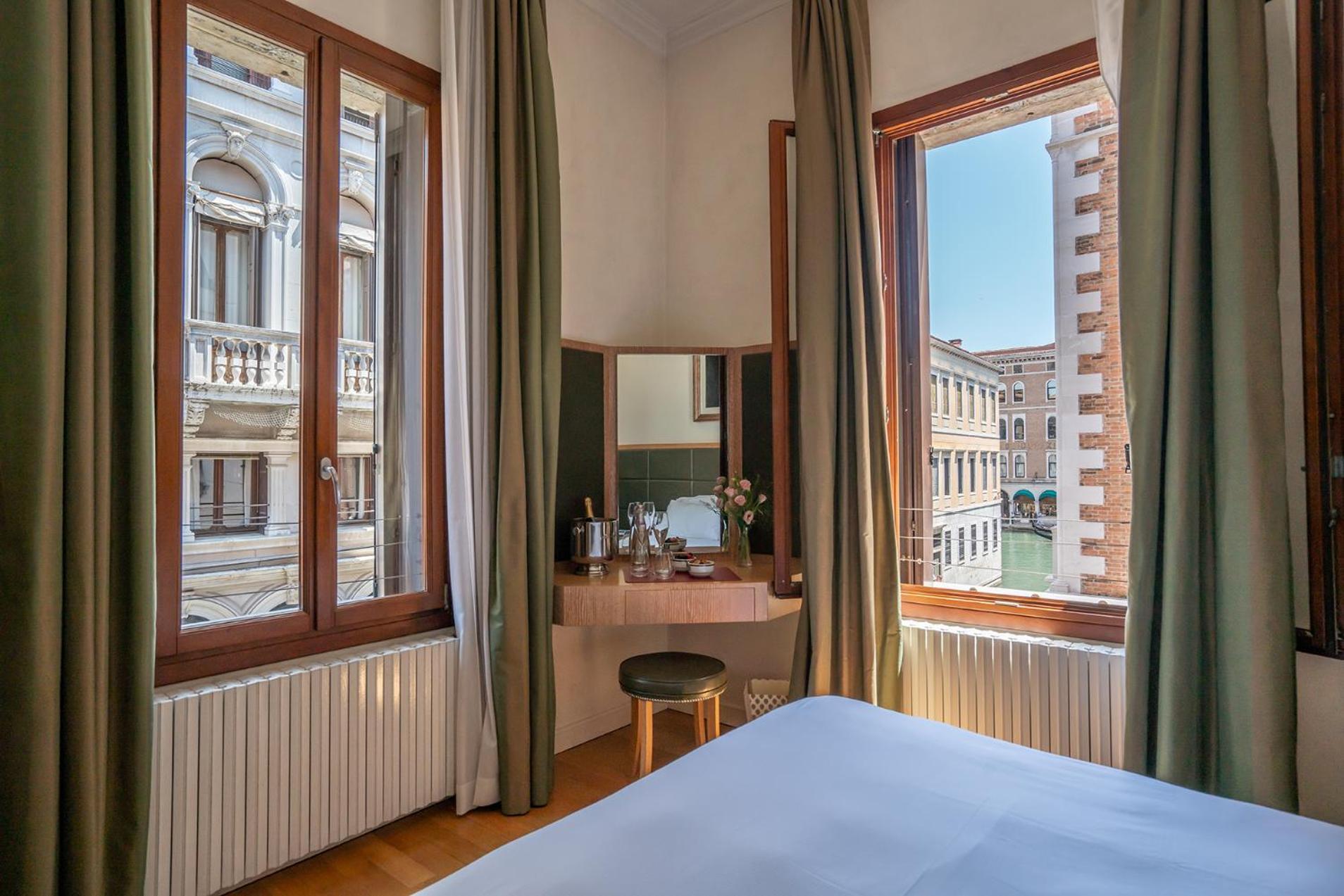 Отель Residenza San Marco " La Padrona" Венеция Экстерьер фото